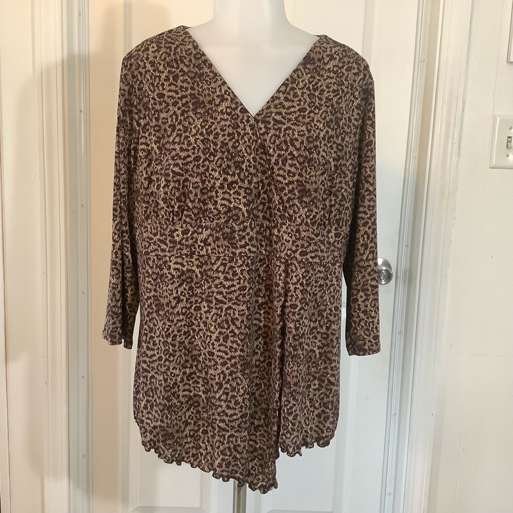 Cato woman leopard print blouse size 18/20 W.